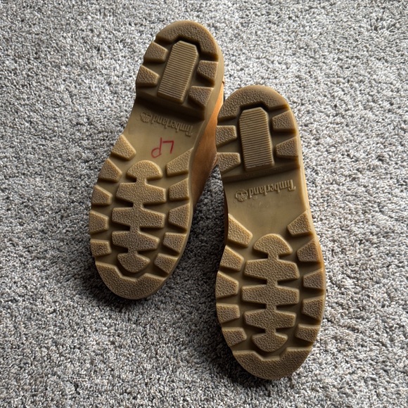 Timberland Tan Boots Size 7.5W / 6M - Picture 4 of 4